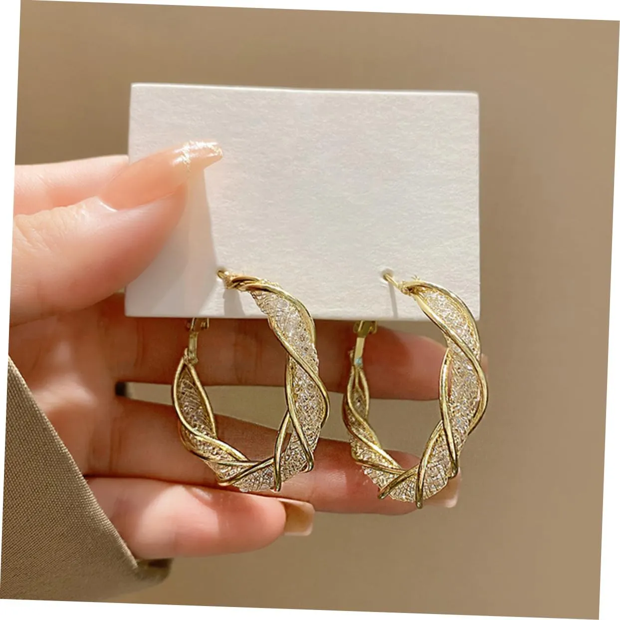 1 Pair Circle Hollow Earrings Women Earrings Tiny Hoops Earrings for Women Fashion Earrings Hoops for