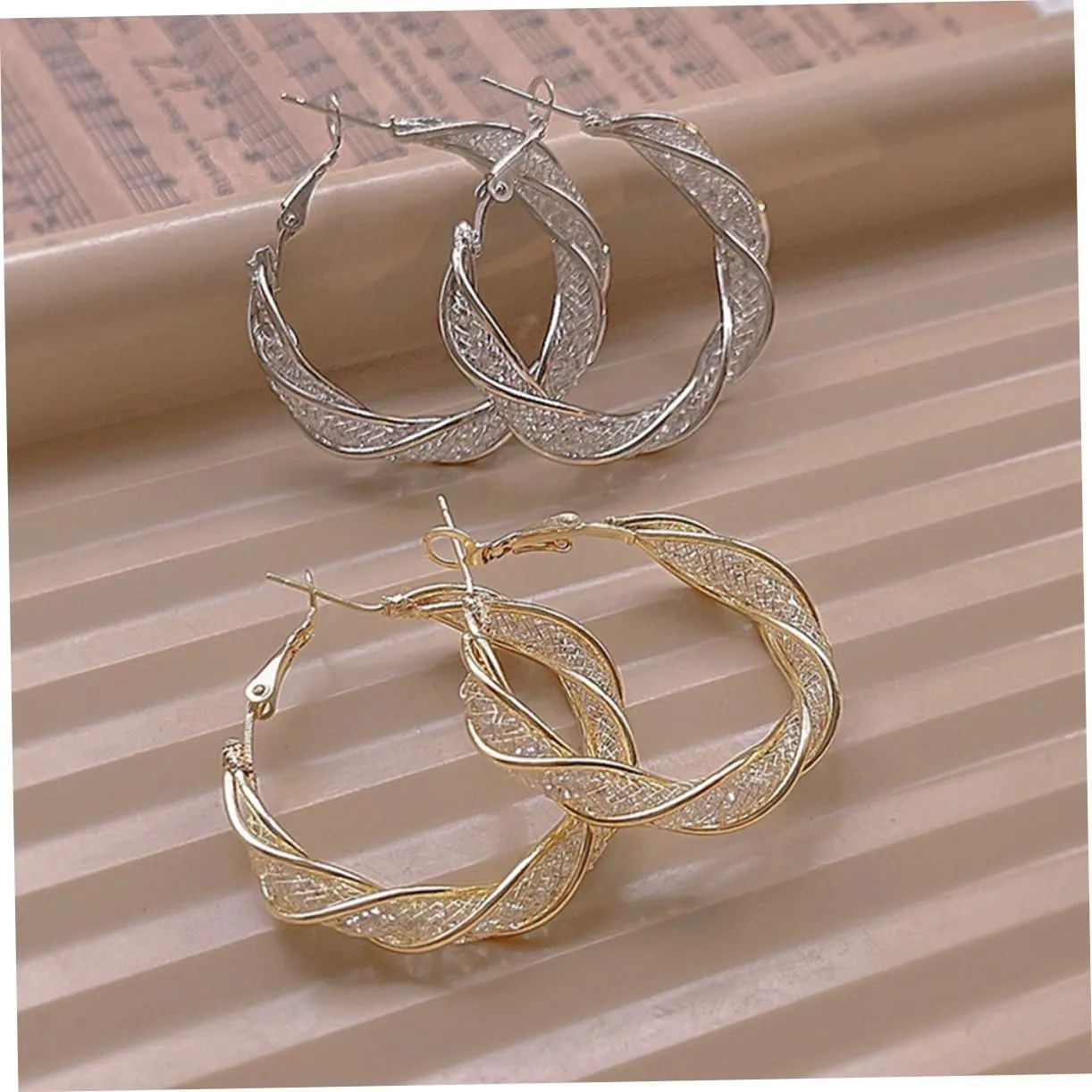 1 Pair Circle Hollow Earrings Women Earrings Tiny Hoops Earrings for Women Fashion Earrings Hoops for