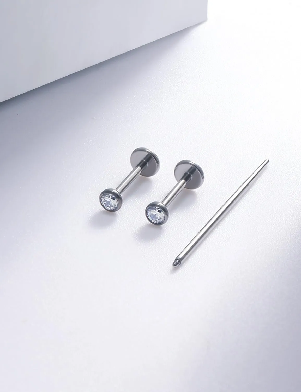 20G 18G 16G Threadless Push In Astm F136 Titanium Nose Ring Studs Flat Back Studs Earrings G23 Titanium Tragus Helix Conch Cartilage Earrings Piercing Jewelry For Women Men CZ 2mm 3mm 4mm