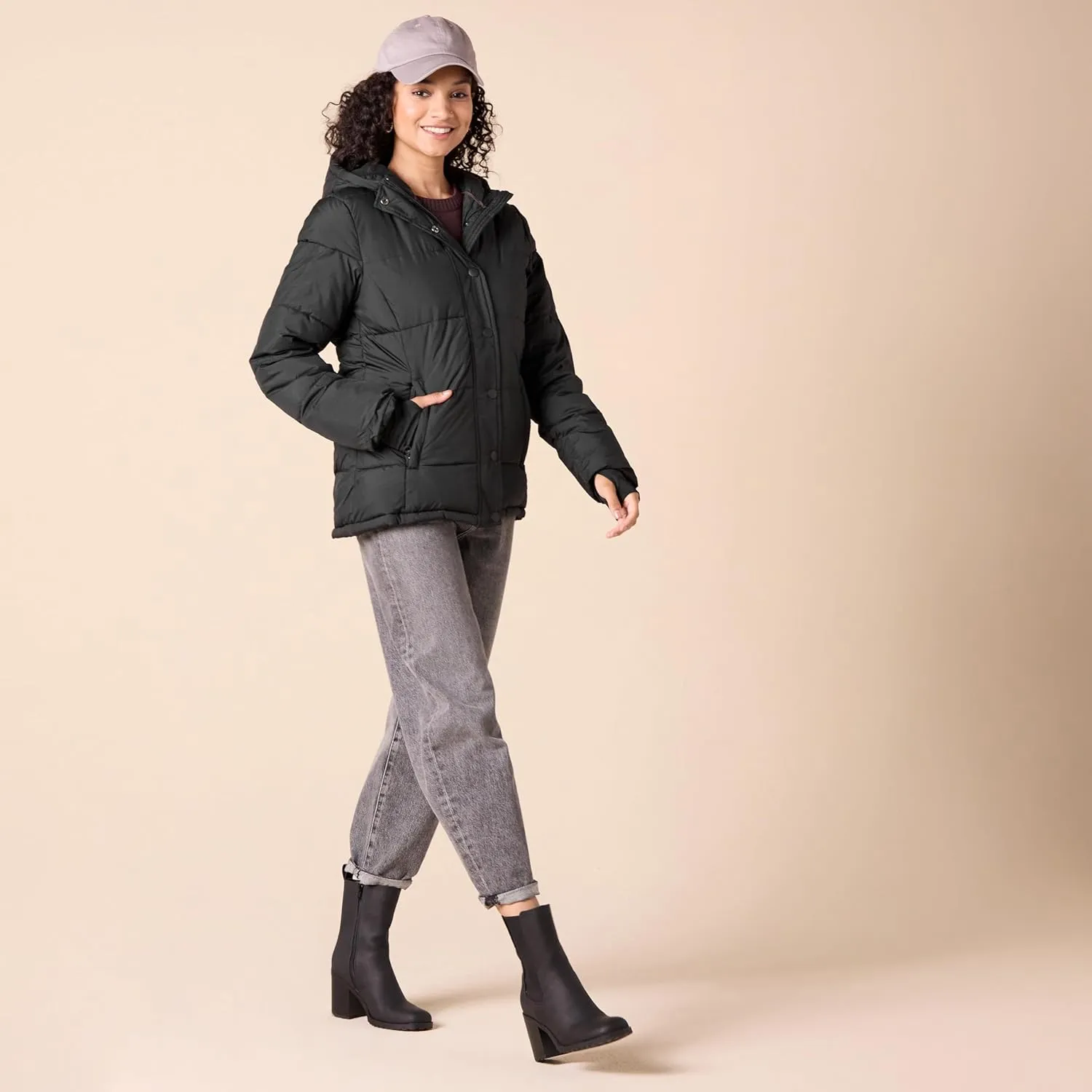 Amazon Essentials Women's Heavyweight Quilted Long-Sleeve Hooded Puffer Coat (Available in Plus Size)