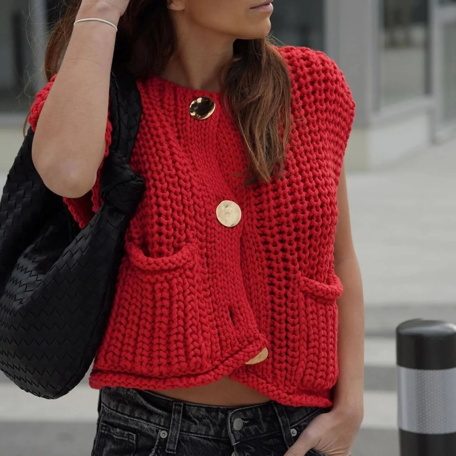 Chevara Womens Chunky Cropped Sweater Vest Cute Sleeveless Crewneck Button Down Crop Knit Cardigan with Pocket