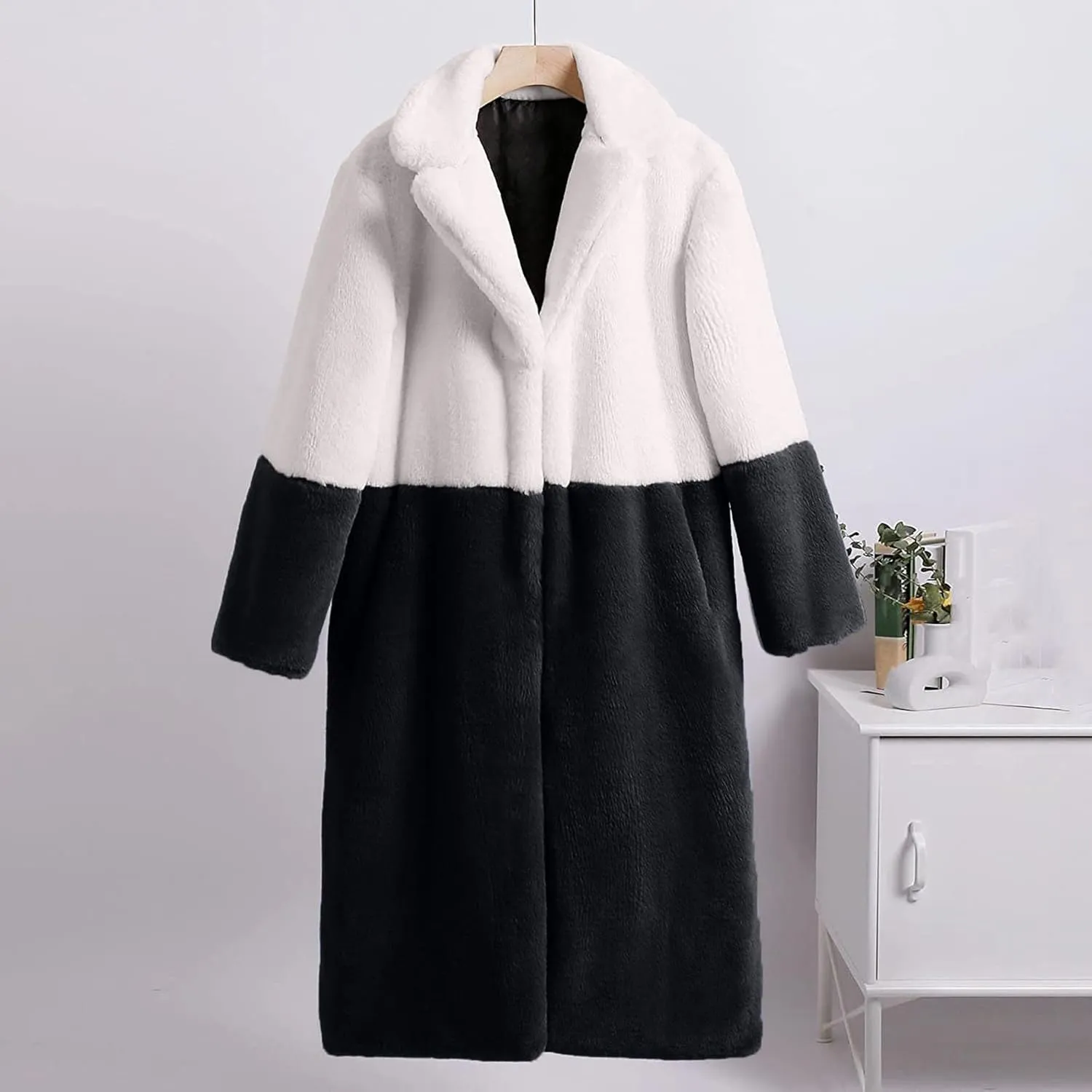 Plus Size Faux Fur Jackets for Women Winter Warm Thermal Shaggy Coats Long Sleeve Notched Lapel Collar Cozy Outwear