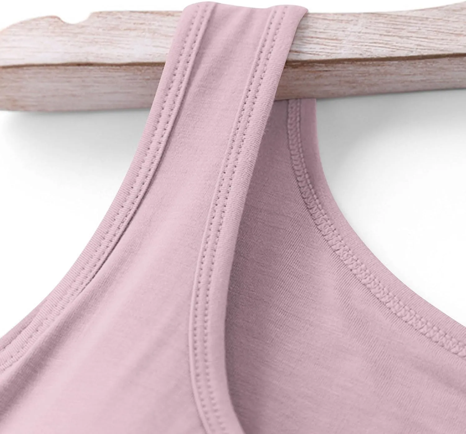 Womens Built in Bra Tank Tops Summer 2025 Sleeveless Crew Neck Basic Cami Shirt Racerback Yoga Athletic Blouses