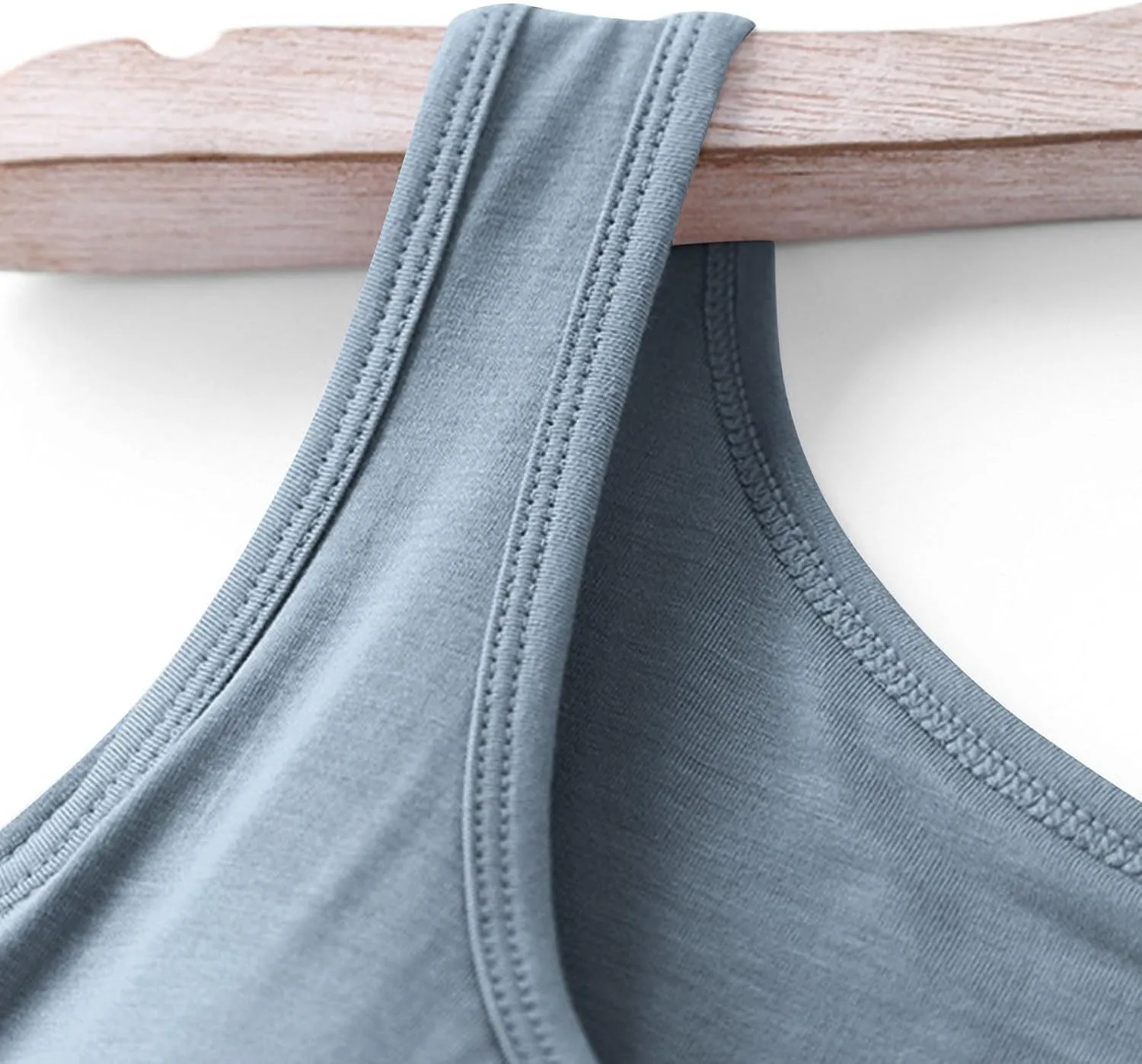 Womens Built in Bra Tank Tops Summer 2025 Sleeveless Crew Neck Basic Cami Shirt Racerback Yoga Athletic Blouses