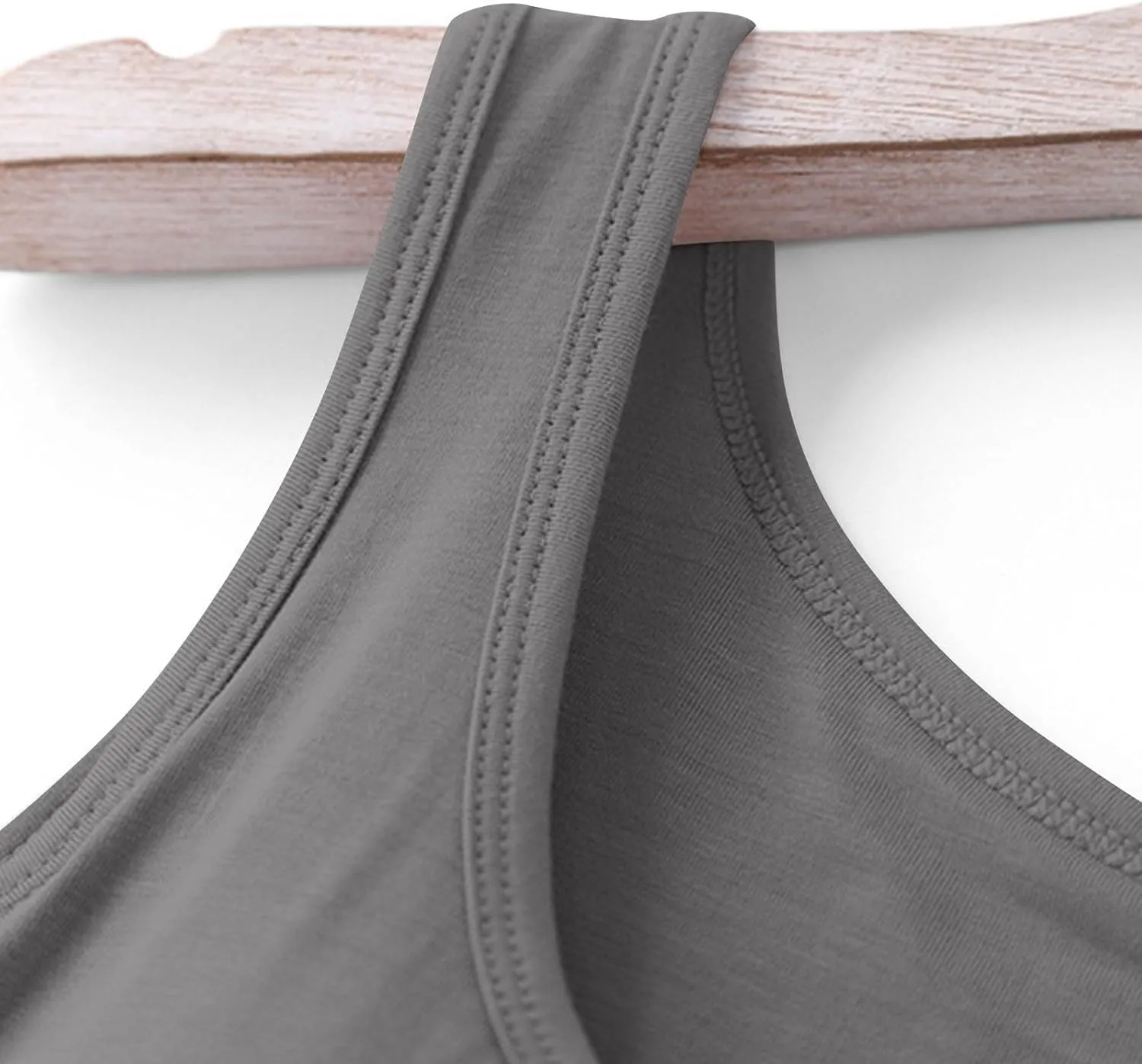 Womens Built in Bra Tank Tops Summer 2025 Sleeveless Crew Neck Basic Cami Shirt Racerback Yoga Athletic Blouses